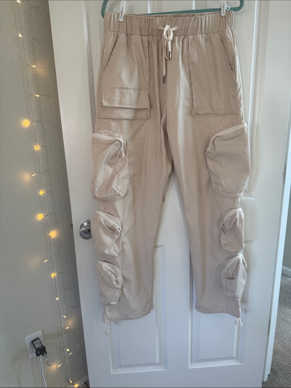 Source Unknown Light Beige Multi-Pocket Cargo Joggers for Men